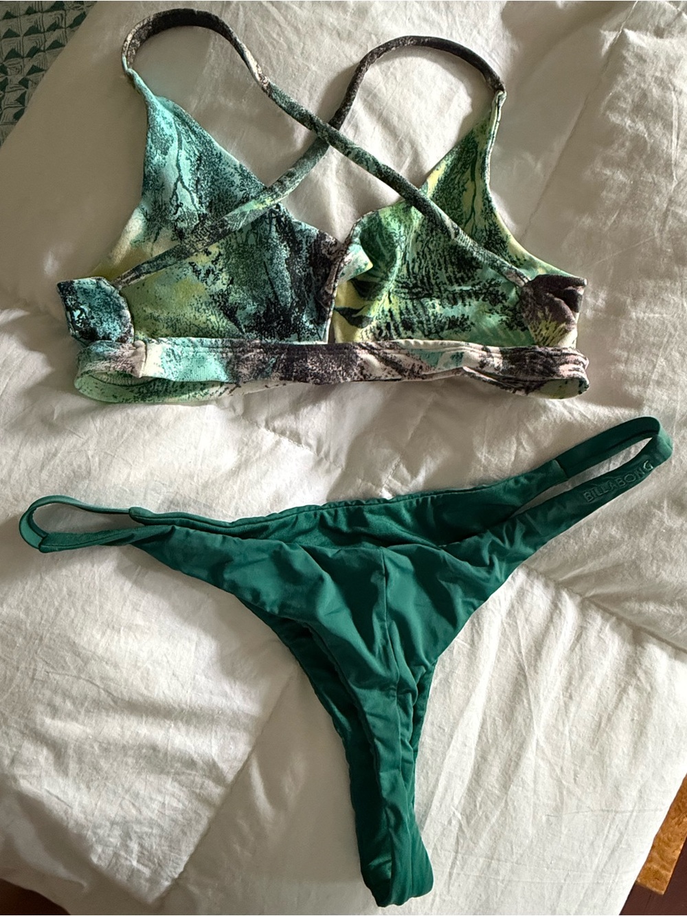 Billabong Teal Bikini Bottom with colorful Top 👙 - Picture 2 of 5